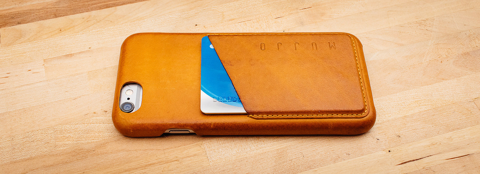 Mujjo Wallet Case on iPhone 6